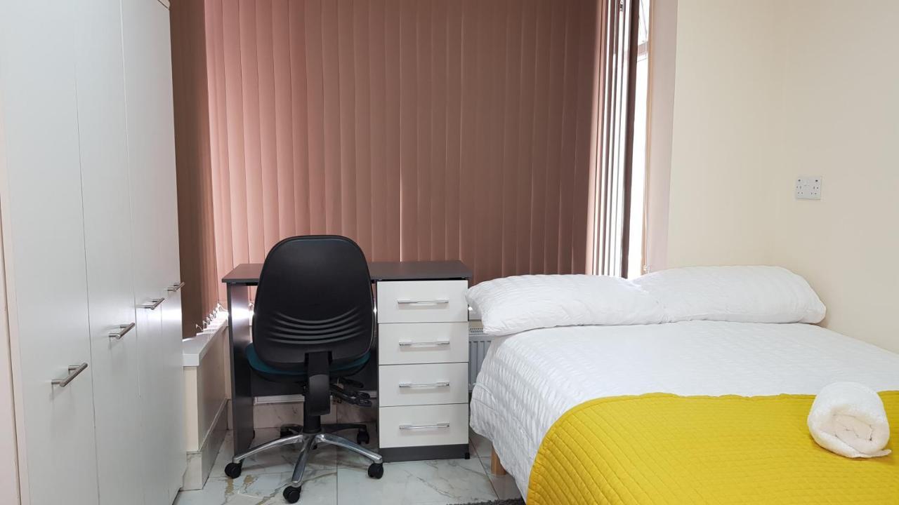 Double Ensuite Rooms Near City Centre Бірмінгем Екстер'єр фото
