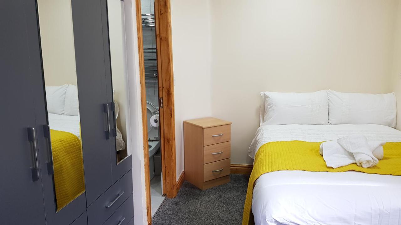 Double Ensuite Rooms Near City Centre Бірмінгем Екстер'єр фото