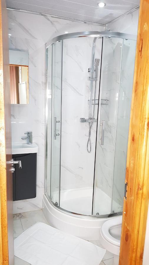 Double Ensuite Rooms Near City Centre Бірмінгем Екстер'єр фото