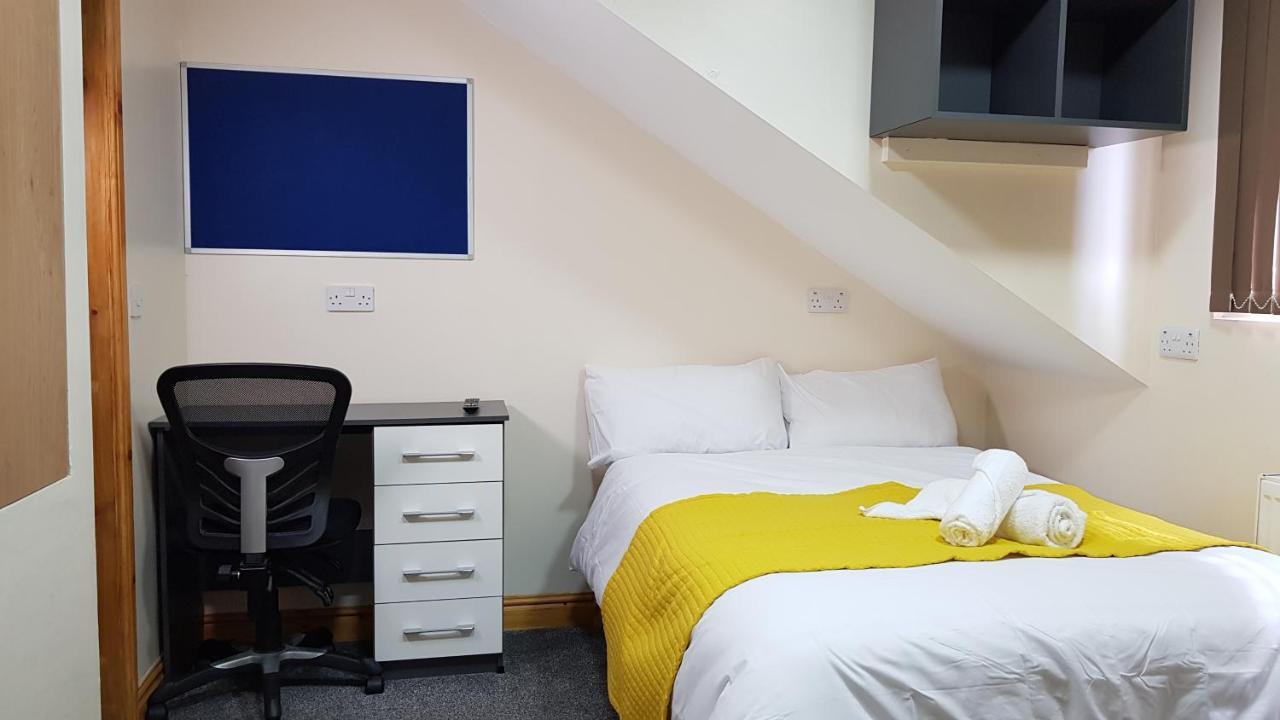 Double Ensuite Rooms Near City Centre Бірмінгем Екстер'єр фото